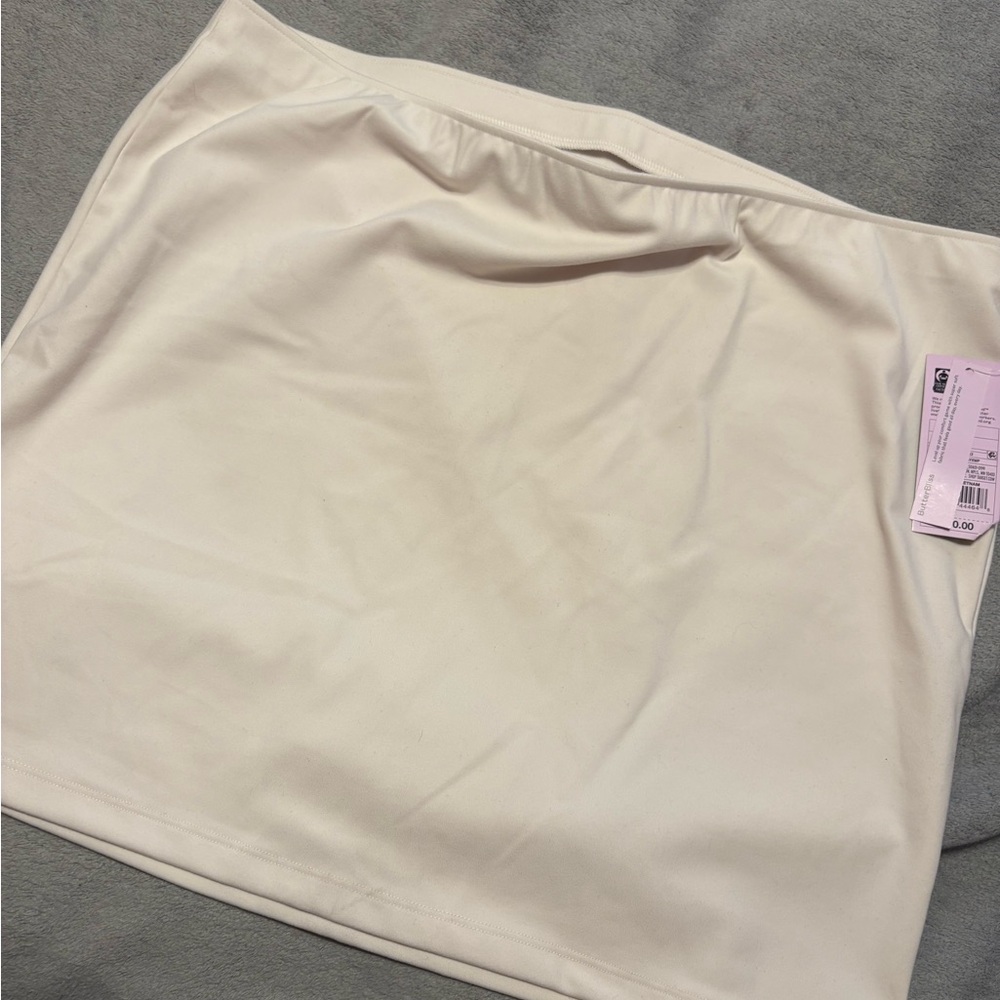 Brand new Women’s Wild Fable Butter Bliss Skirt in Cream